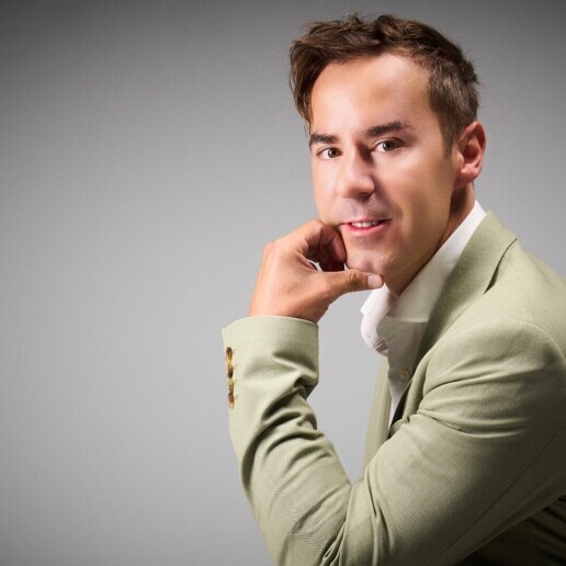 Singer (male) Kallo  (BE) 