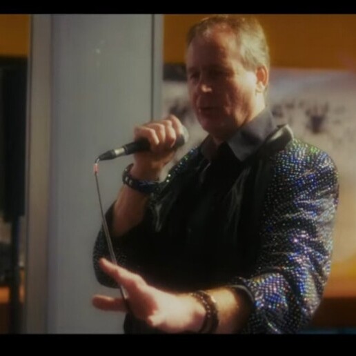 Singer (male) Meeden  (NL) 