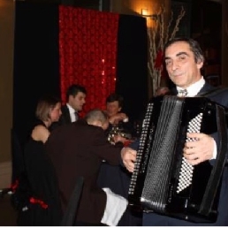 French Accordionist and Violinist Duo