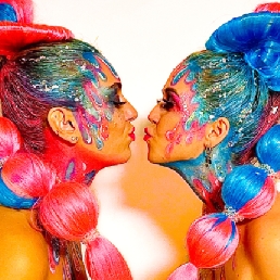 Bodypainted Hostesses/Candygirls