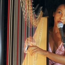 ZEM Singer & Harpist