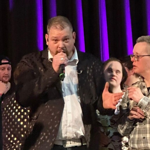 Singer (male) Heiligerlee  (NL) 