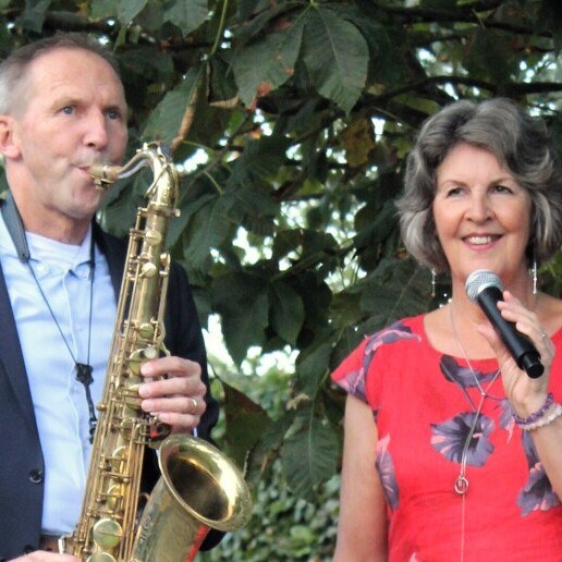 Singer (female) Nijverdal  (NL) 