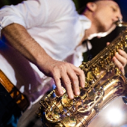 Saxofonist Leusden  (NL) Saxofonist Arjan-M | Funky Sax