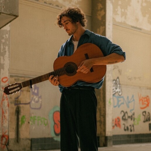 Singer (male) Nijmegen  (NL) 