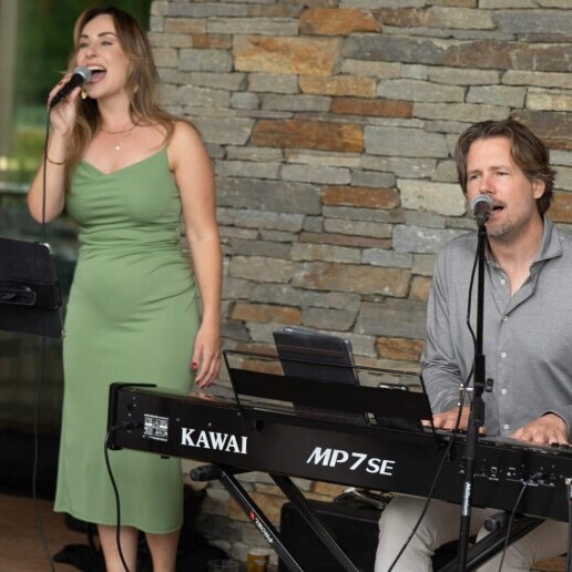 Singer (female) Alkmaar  (NL) 