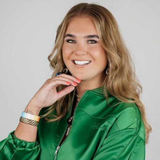 Singer (female) Blokker  (NL) 