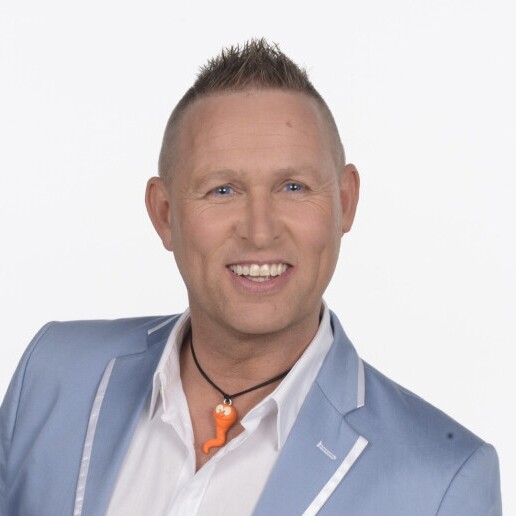 Singer (male) Enschede  (NL) 