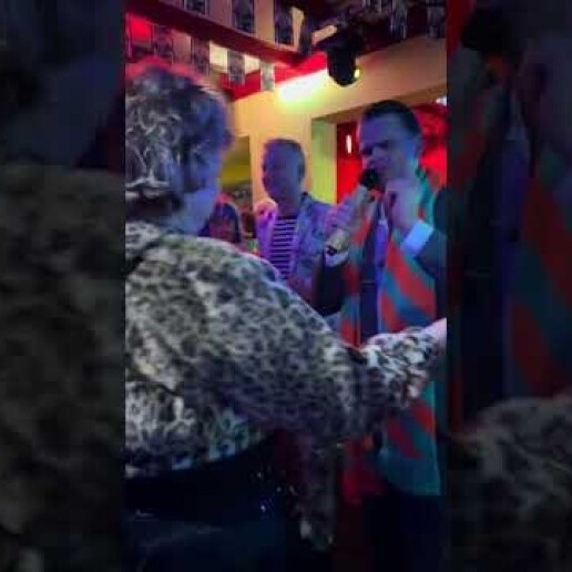 Singer (male) Tilburg  (NL) 