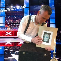 Holland's Got Talent Act with illusion