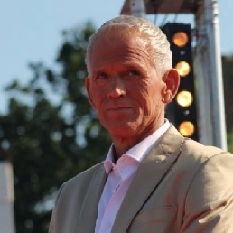 Presenter Ivo Franklin